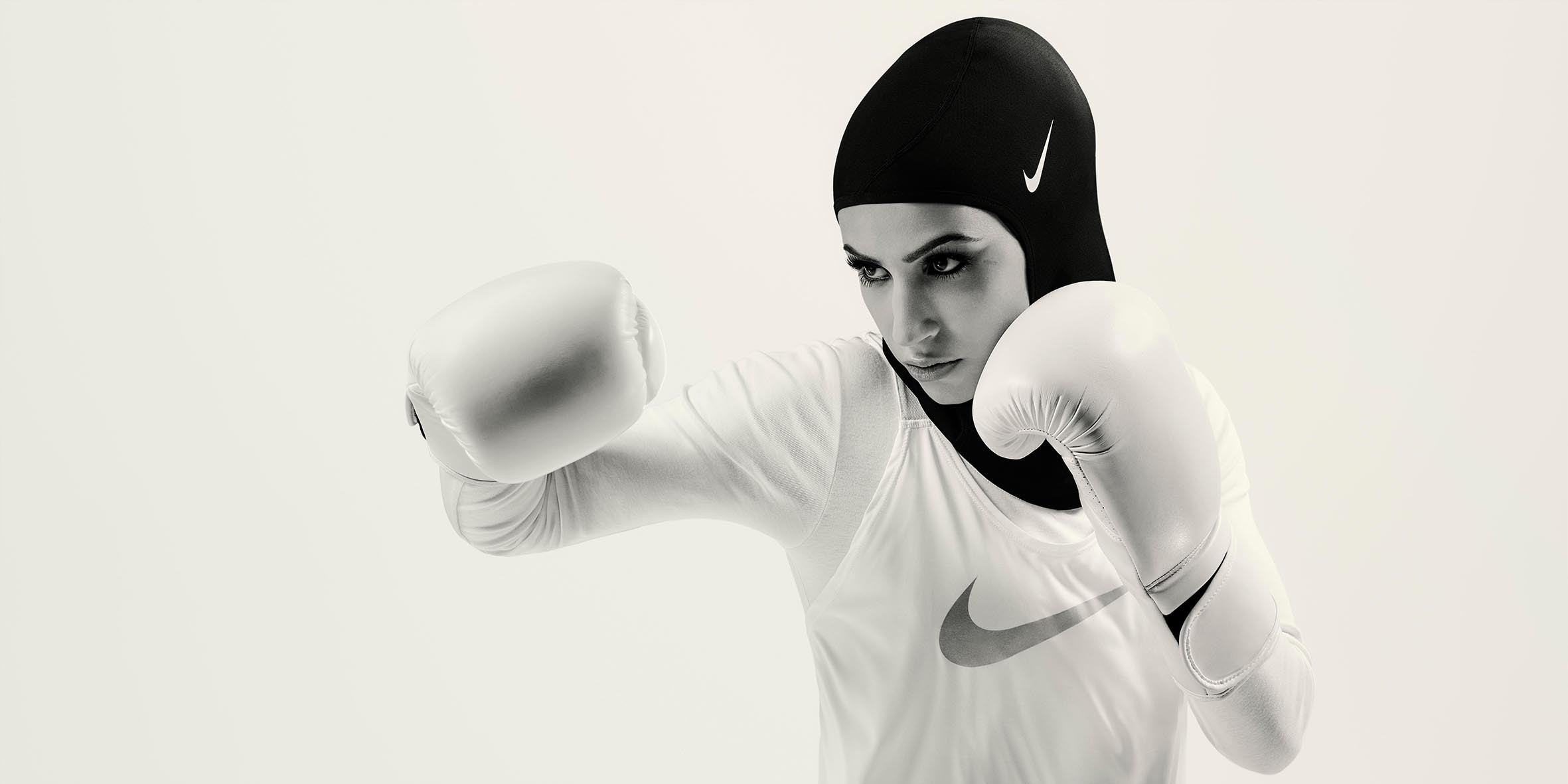 Nike Pro Hijab Zeina Nassar, boxer/Shot by Rick Guest @ East2017 © Nike, Inc.