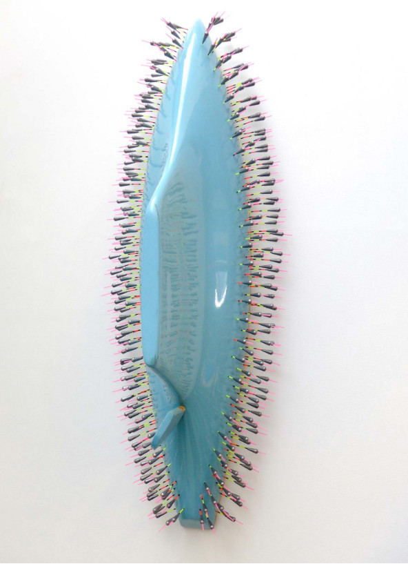 LRVandy, Pale Blue and Pink, 2019. Wood, metal and plastic, 90 x 27 x 25 cm. Courtesy October gallery. Life through extraordinary Mirrors at October Gallery