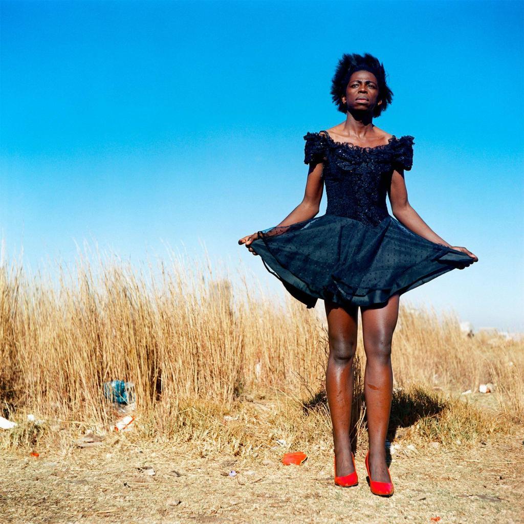 Zanele Muholi, Miss D'vine II, 2007. The Way She Looks: A History of Female Gazes in African Portraiture. © Courtesy The Walther Collection.