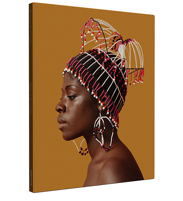 Black is Beautiful by Kwame Brathwaite. Buy this art book on artskop.com by clicking on the image. COVID-19 : 10 Art Books to read now