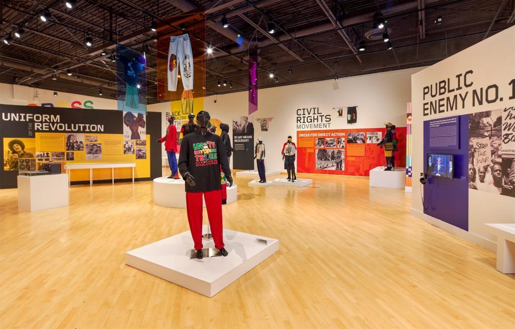Installation view of the'Cross Colours: Black Fashion in the 20th Century' at California African American Museum. Contemporary art museum 10 Museums of Contemporary Art To explore African and African American Art