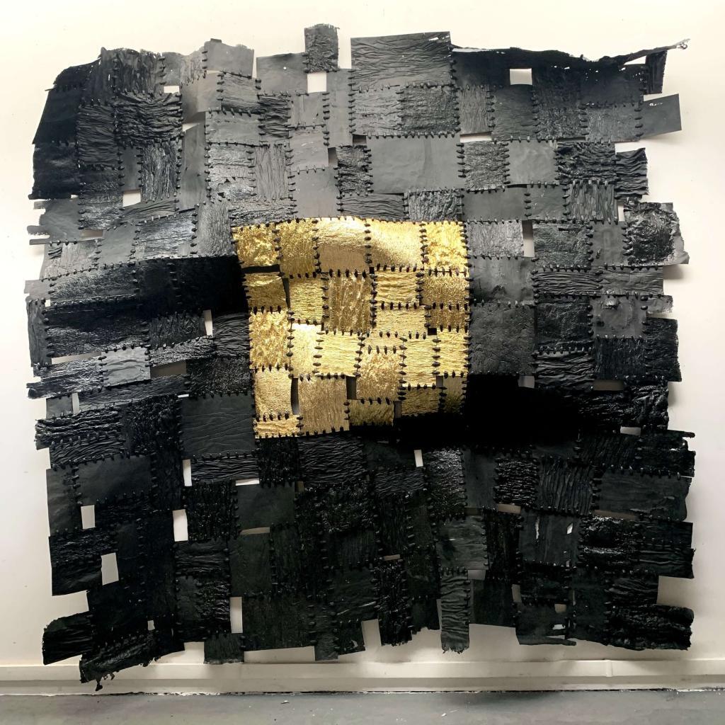 Clay Apenouvon, Survival Square III, 2020, plastic, black film and survival blanket, 250x250x35 cm. Courtesy galerie Véronique Rieffel. Art Paris Art fair 2020